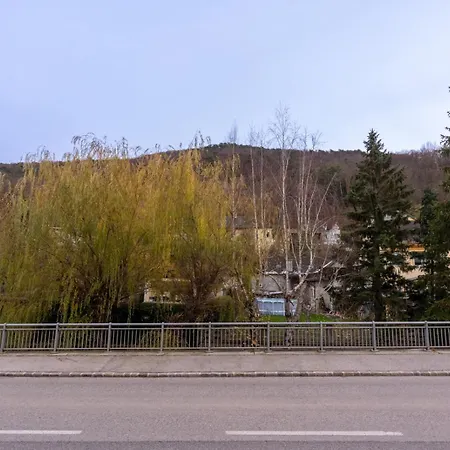 55 M2 I 2 I Up To 5 Guests I Near Vienna Appartement *